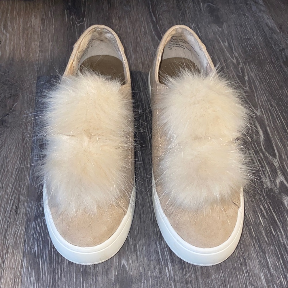 Steve Madden Pom Pom sneakers